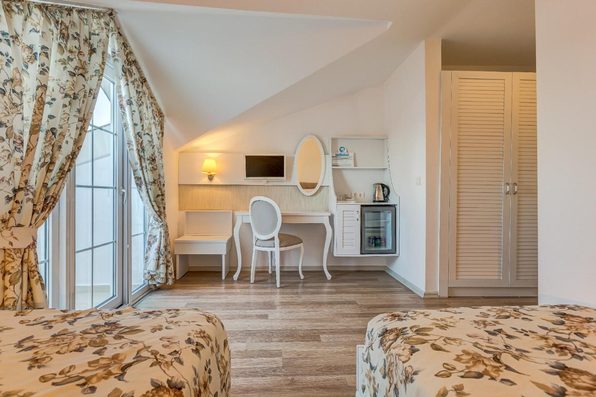 Monta Verde Hotel & Villas Олудениз Экстерьер фото